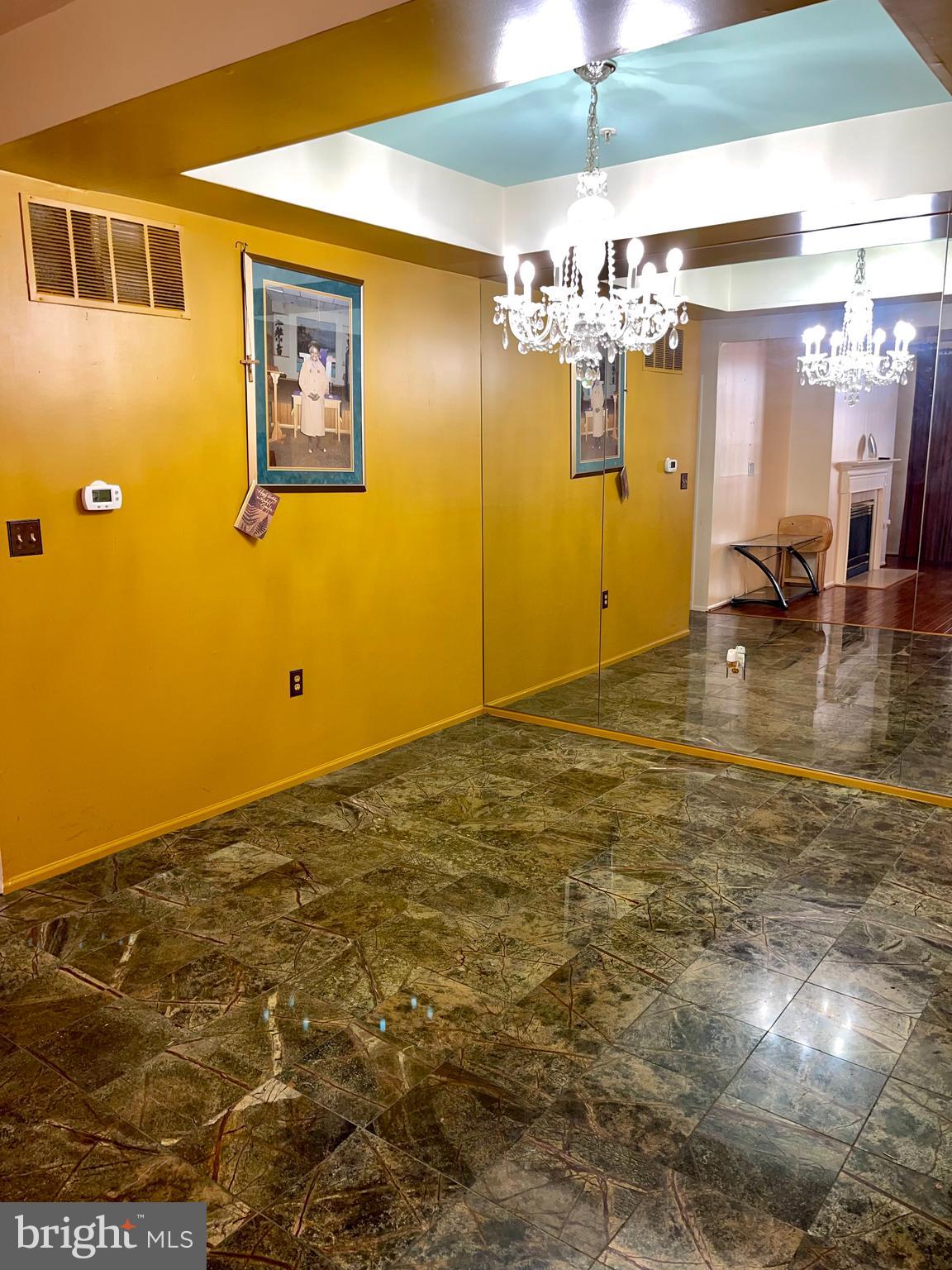 SPRING MILL - Residential