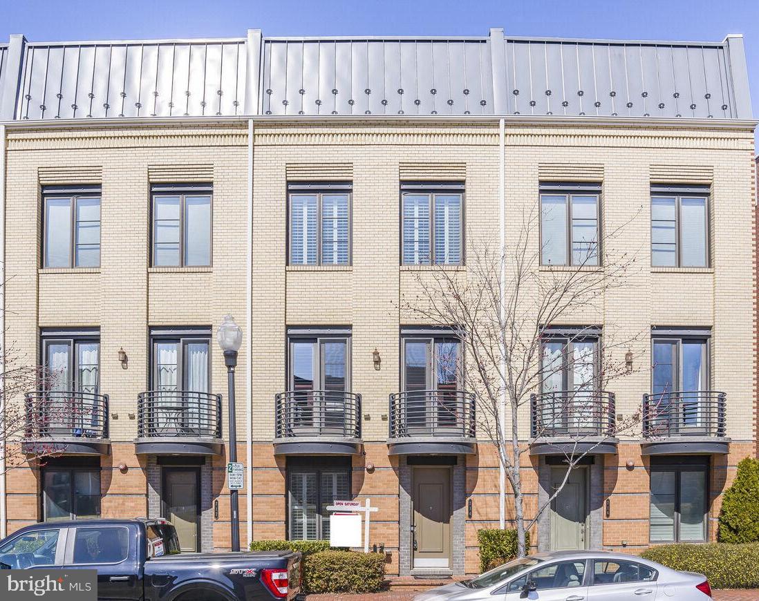 POTOMAC YARD - Residential