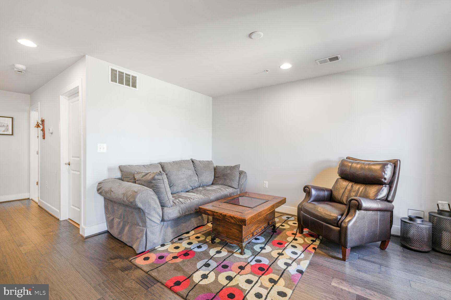 POTOMAC YARD - Residential