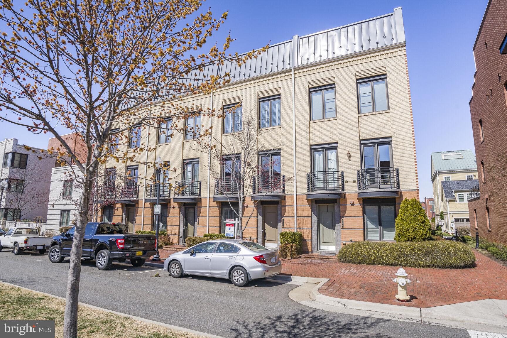 POTOMAC YARD - Residential
