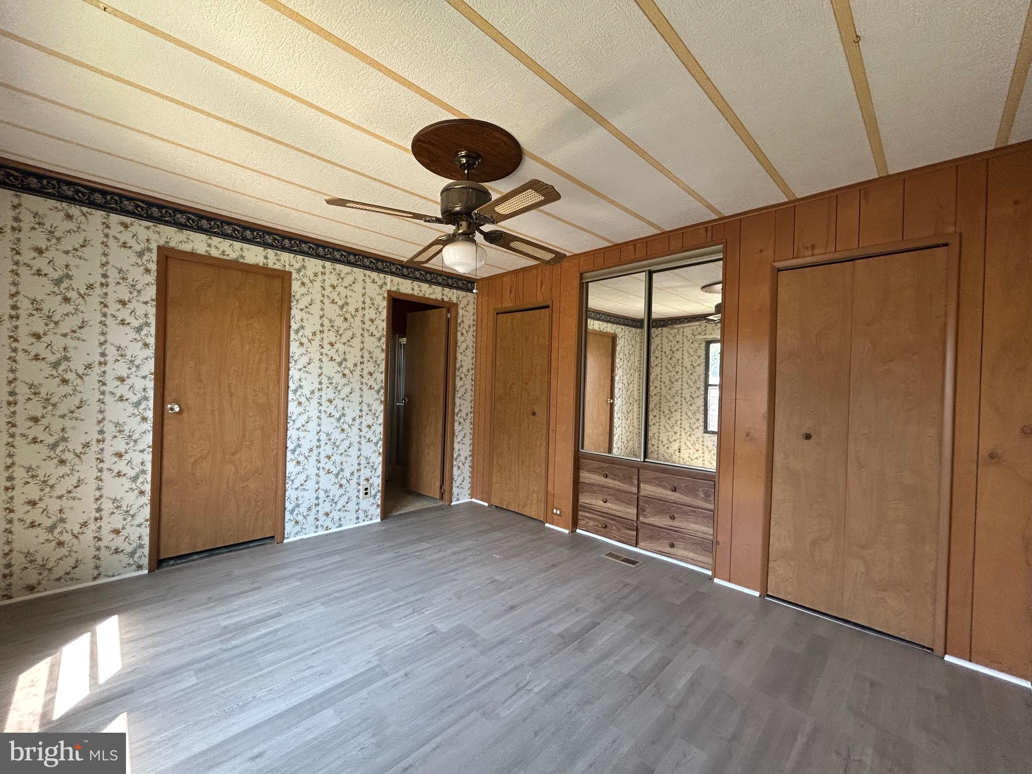 MEADOWVIEW MHP - Residential