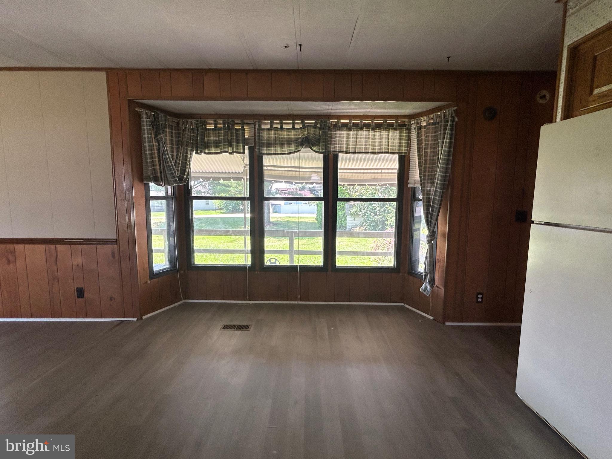 MEADOWVIEW MHP - Residential