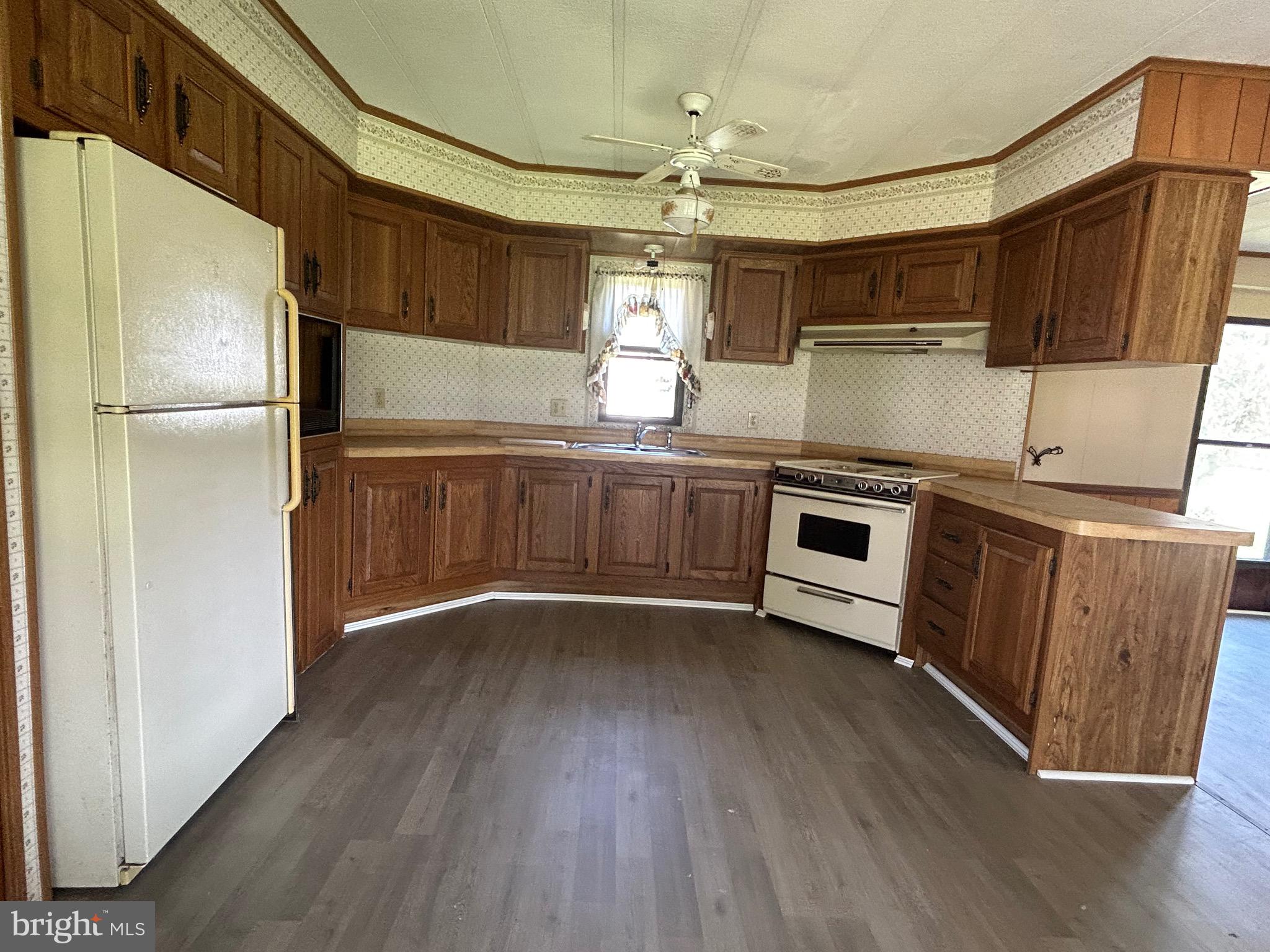 MEADOWVIEW MHP - Residential