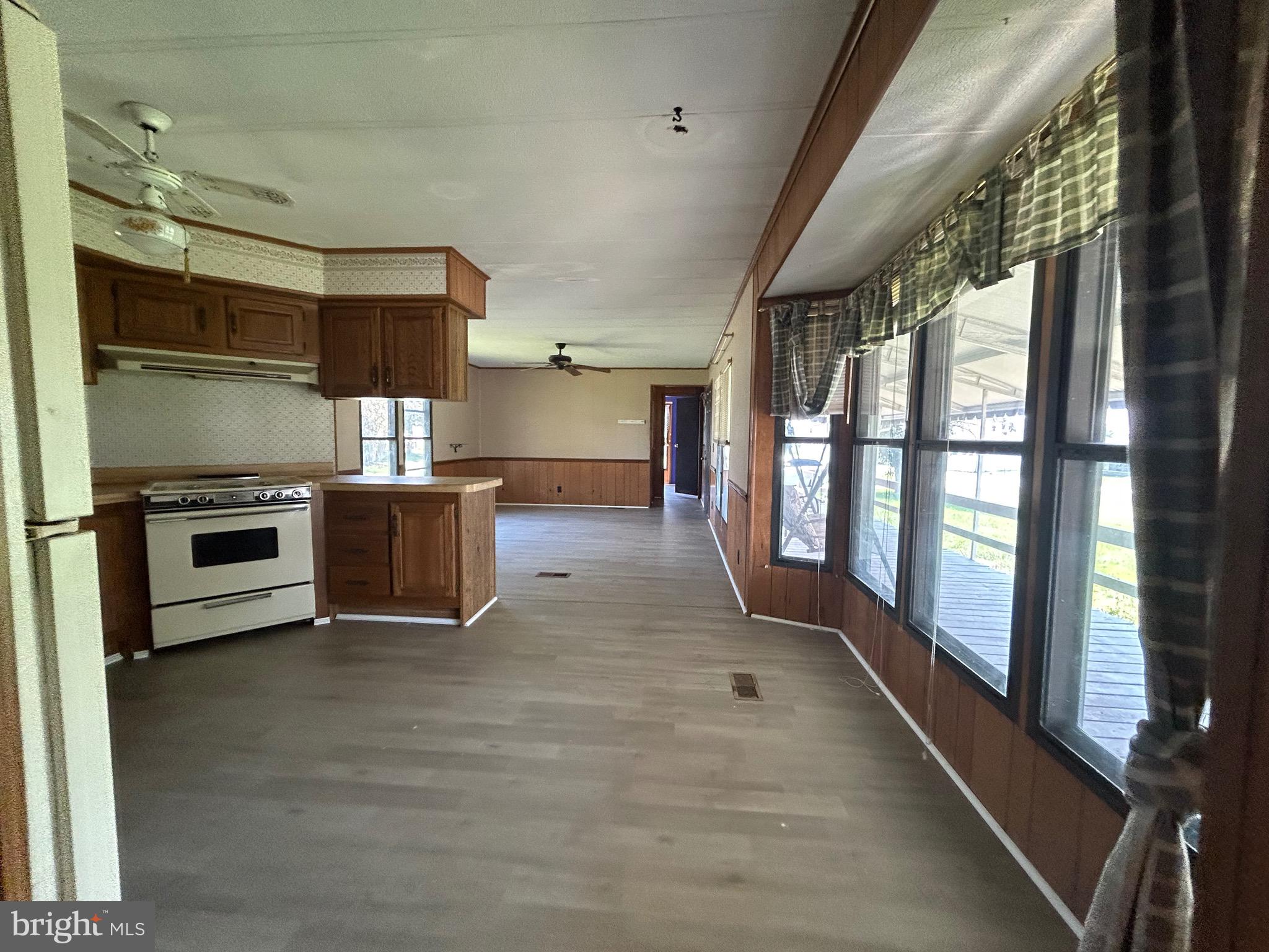 MEADOWVIEW MHP - Residential