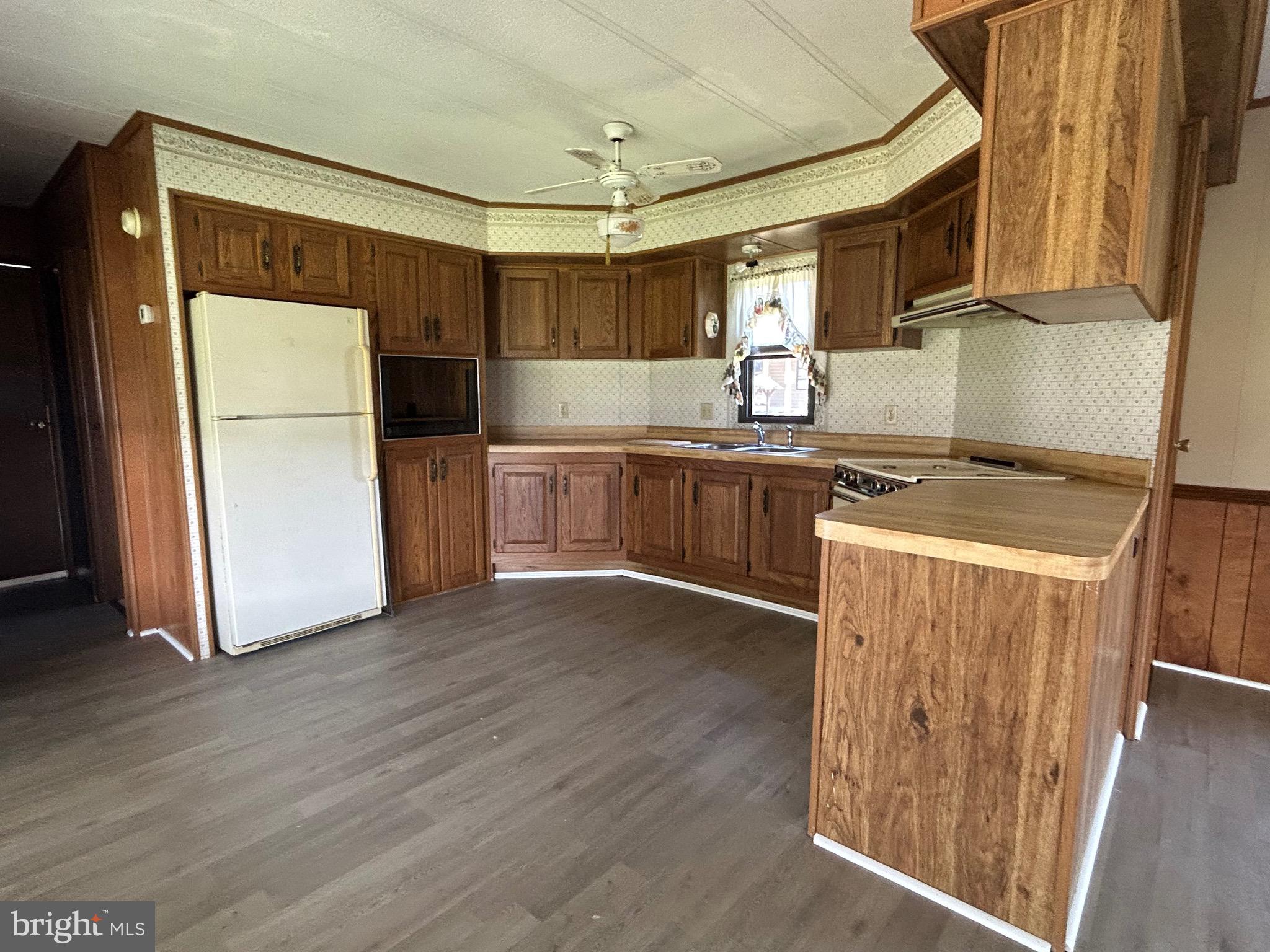 MEADOWVIEW MHP - Residential