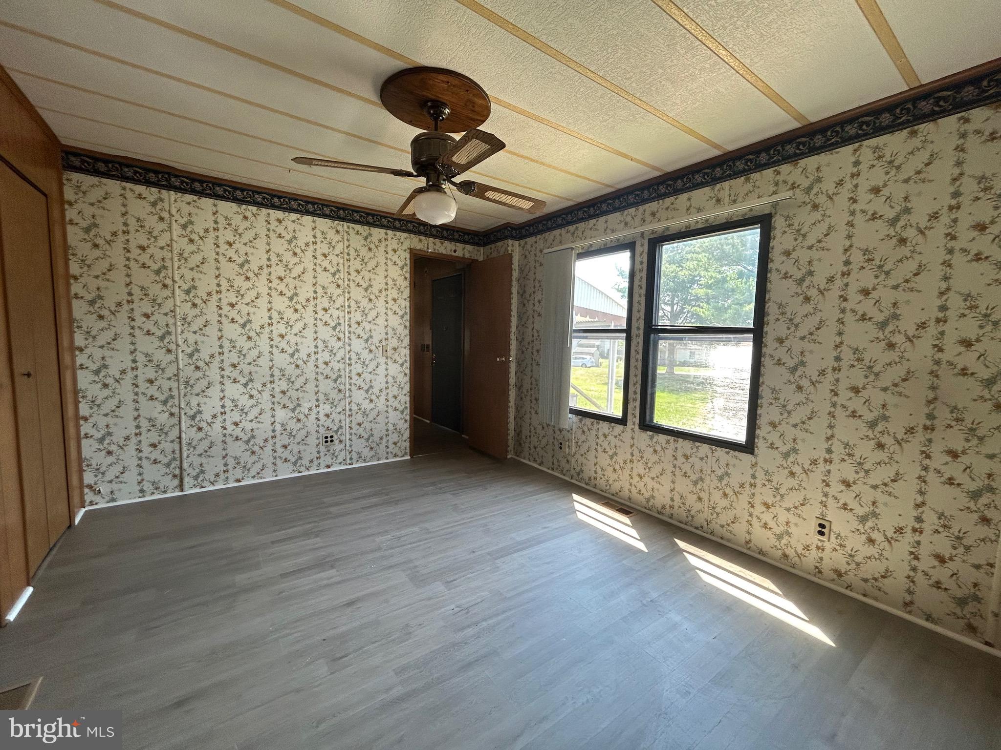 MEADOWVIEW MHP - Residential