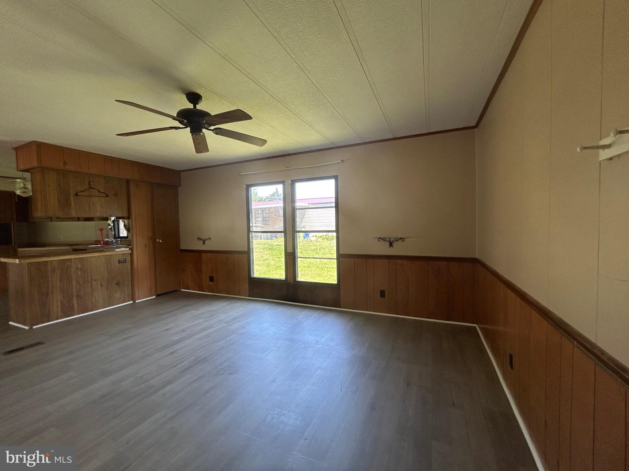 MEADOWVIEW MHP - Residential