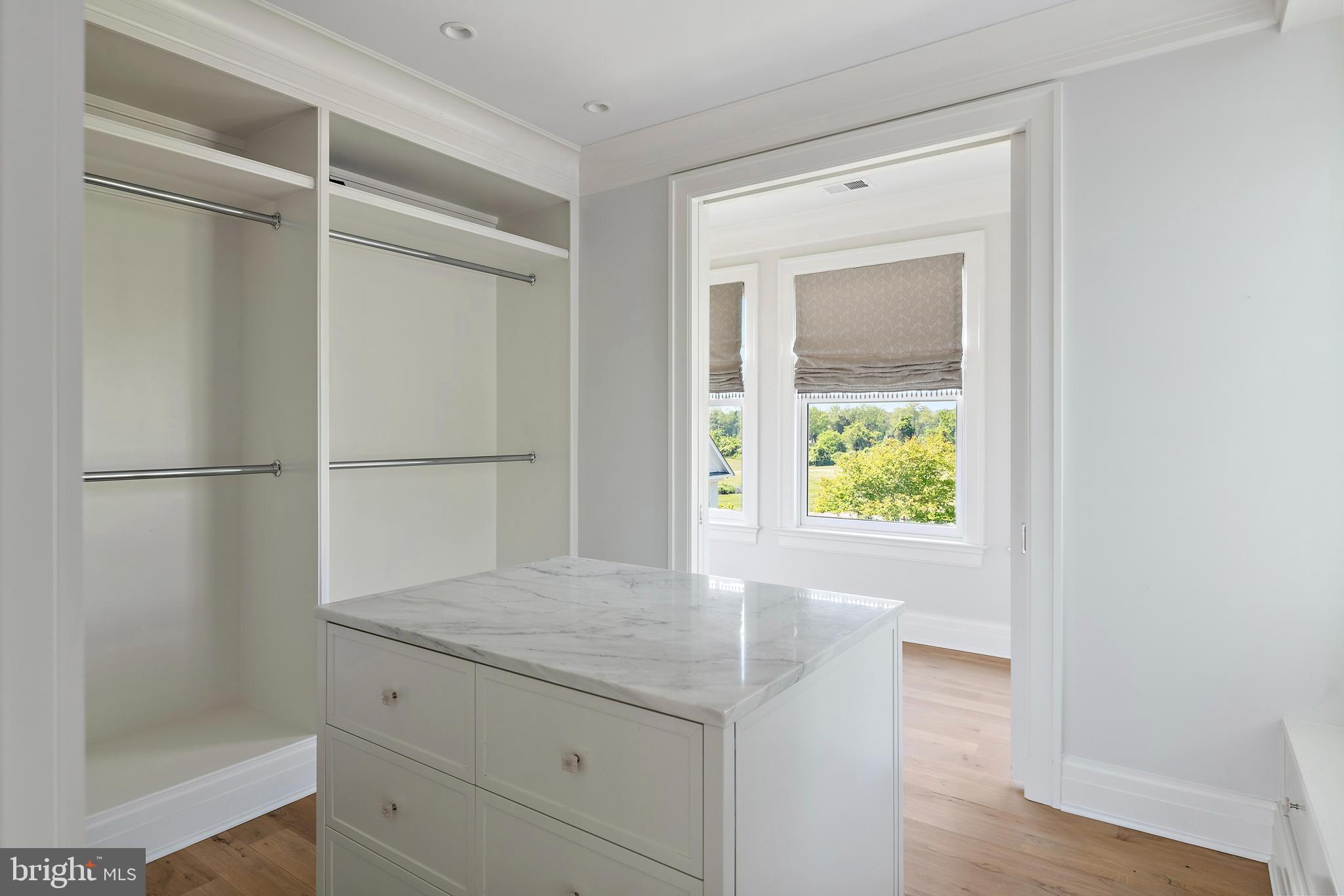 MAIDSTONE FARM - Residential