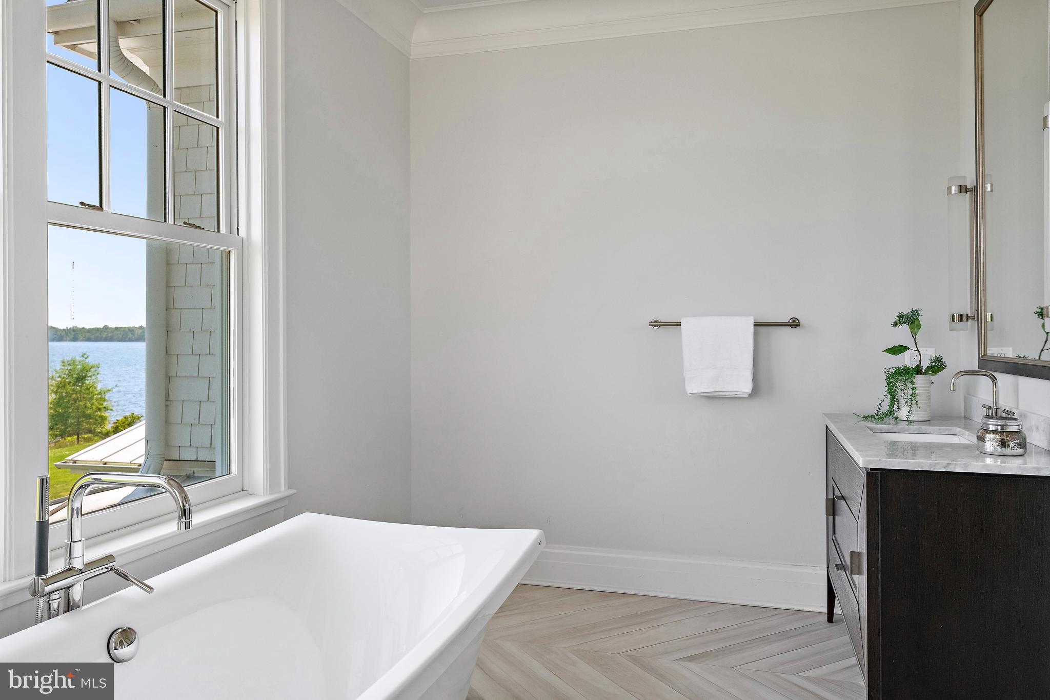 MAIDSTONE FARM - Residential