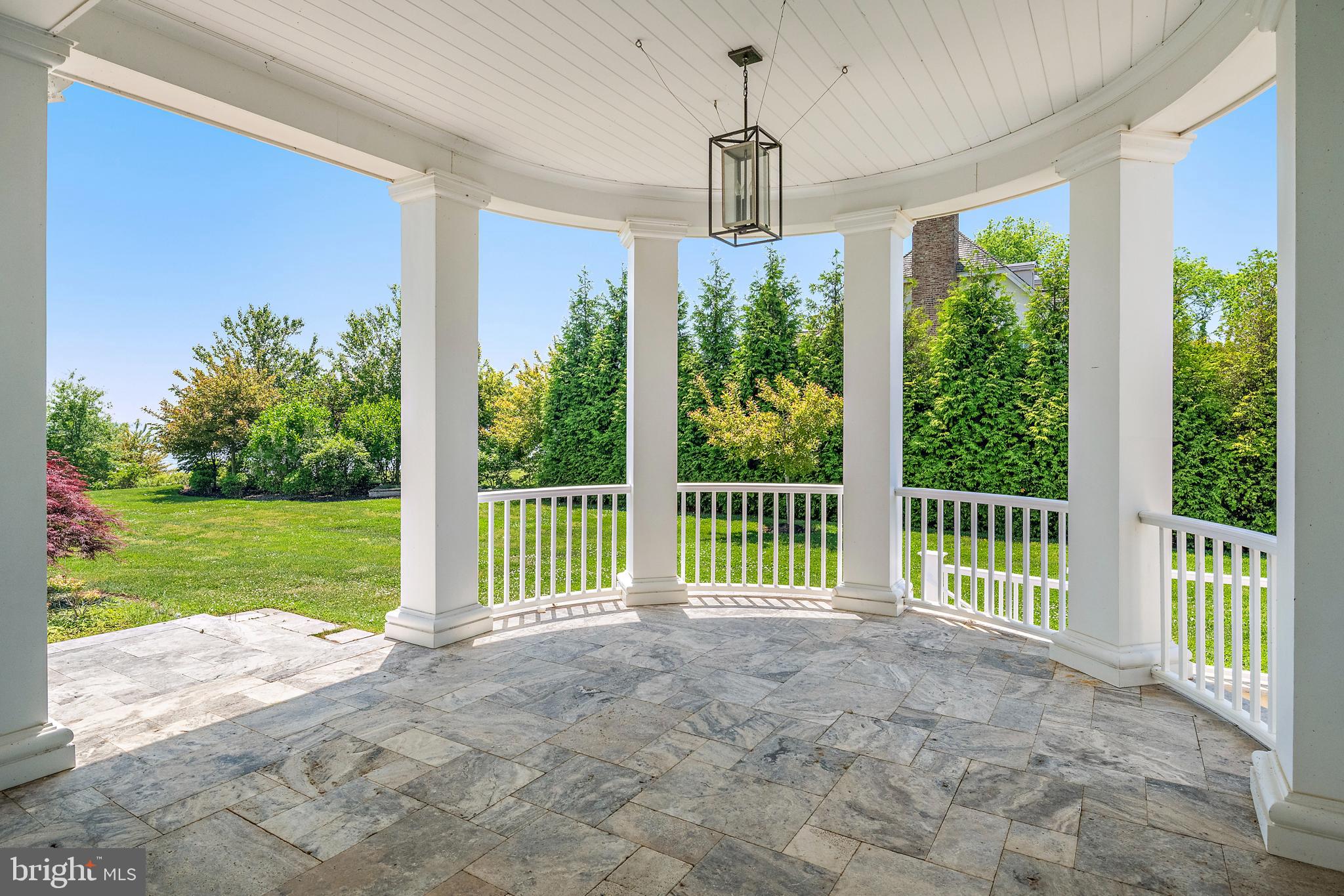 MAIDSTONE FARM - Residential