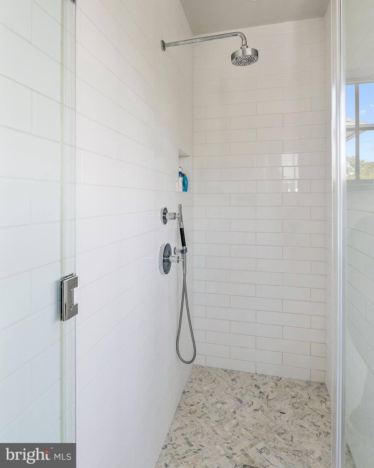 MAIDSTONE FARM - Residential