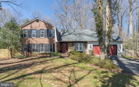 Photo of 11330 Edenderry Drive, FAIRFAX, VA 22030 (MLS # VAFX2274418)