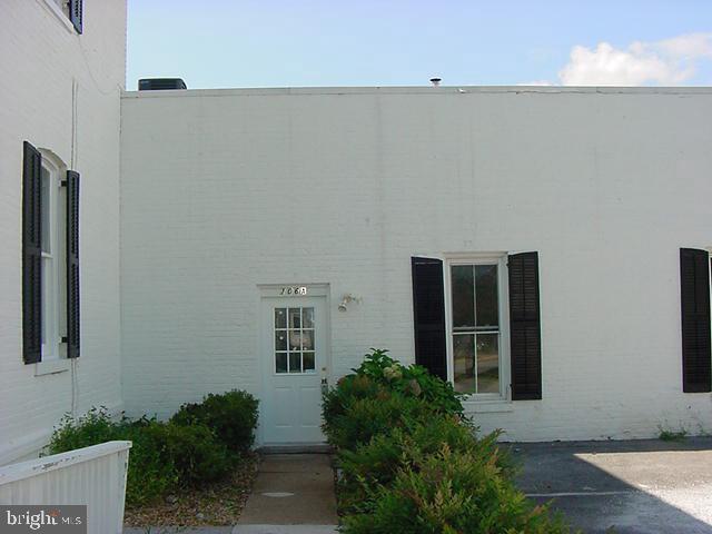 OLD TOWN FRONT ROYAL - Residential Lease