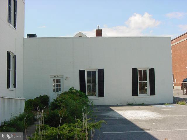 OLD TOWN FRONT ROYAL - Residential Lease