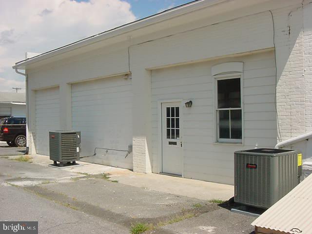 OLD TOWN FRONT ROYAL - Residential Lease