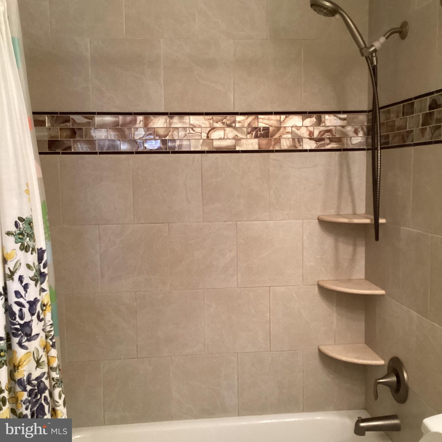 BRIGHT OAKS - Residential