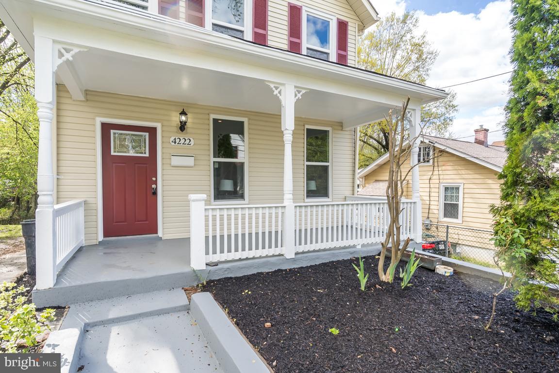 MT RAINIER - Residential Lease