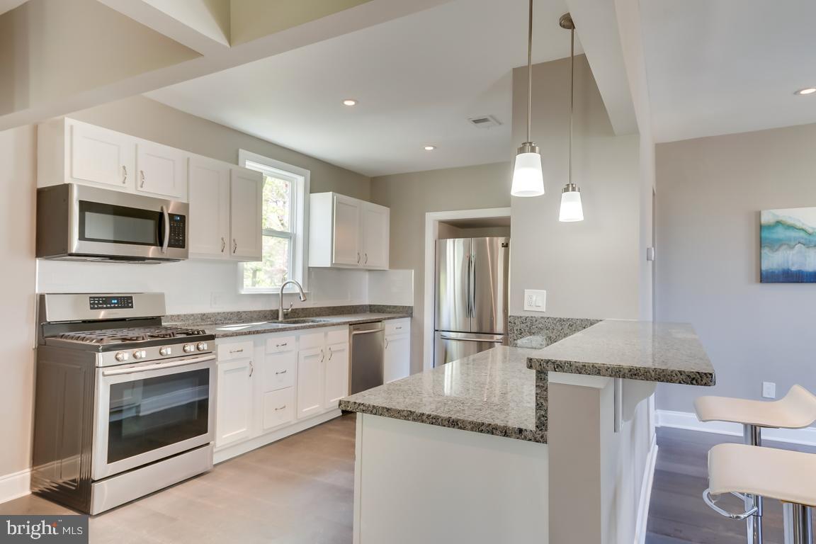 MT RAINIER - Residential Lease