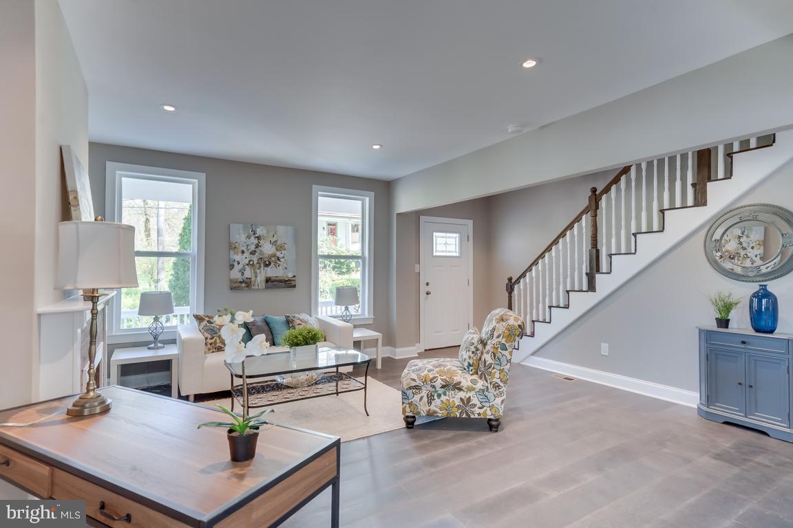 MT RAINIER - Residential Lease