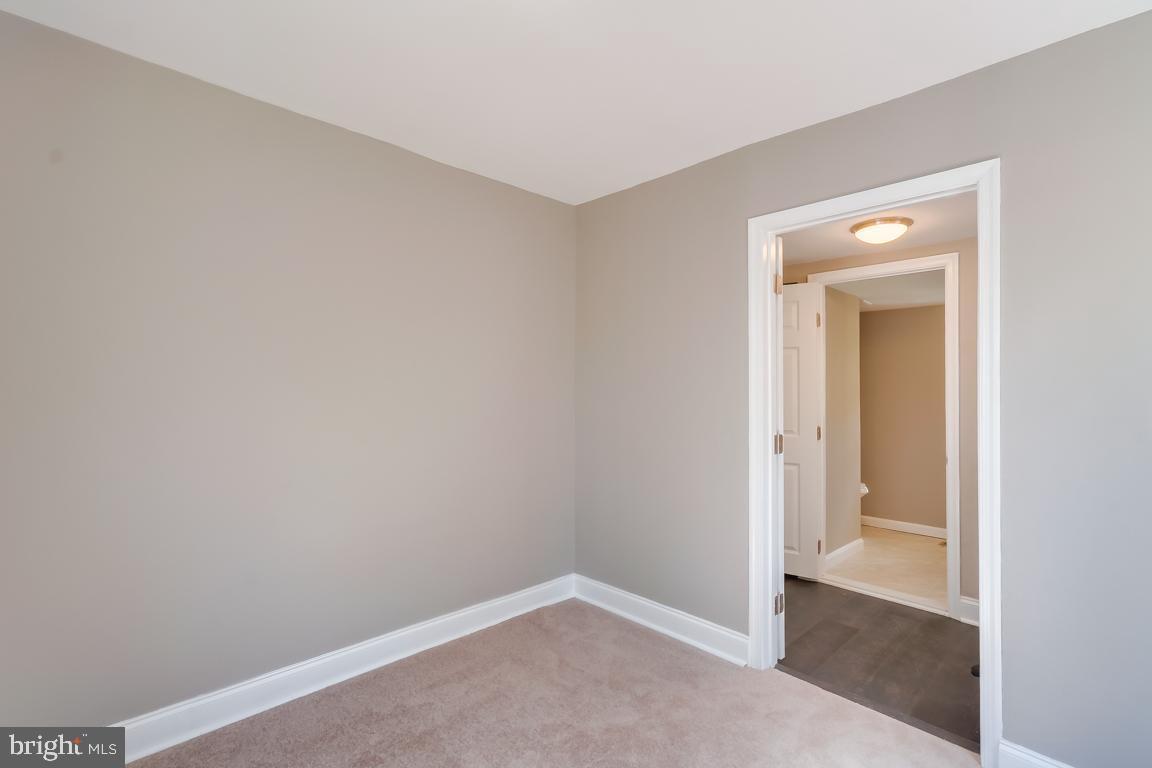 MT RAINIER - Residential Lease