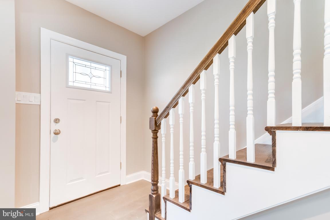 MT RAINIER - Residential Lease