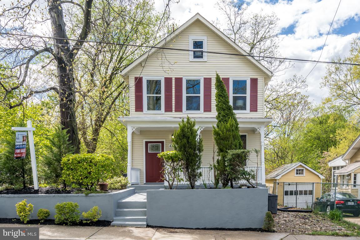 MT RAINIER - Residential Lease