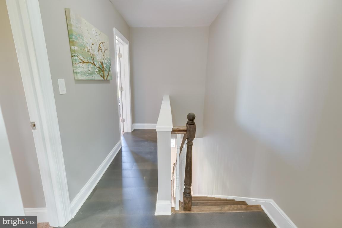 MT RAINIER - Residential Lease