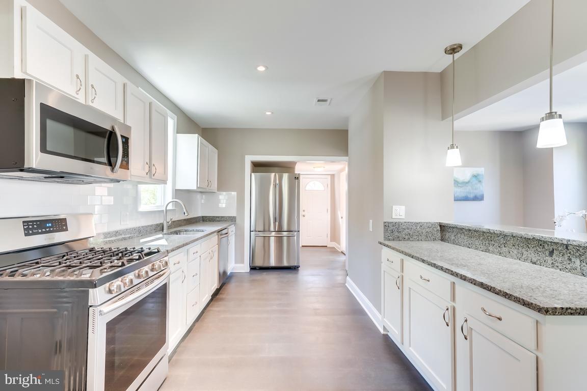 MT RAINIER - Residential Lease