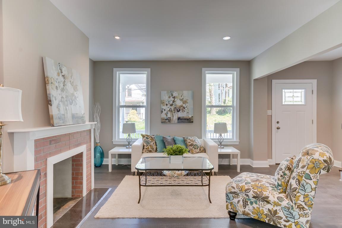 MT RAINIER - Residential Lease