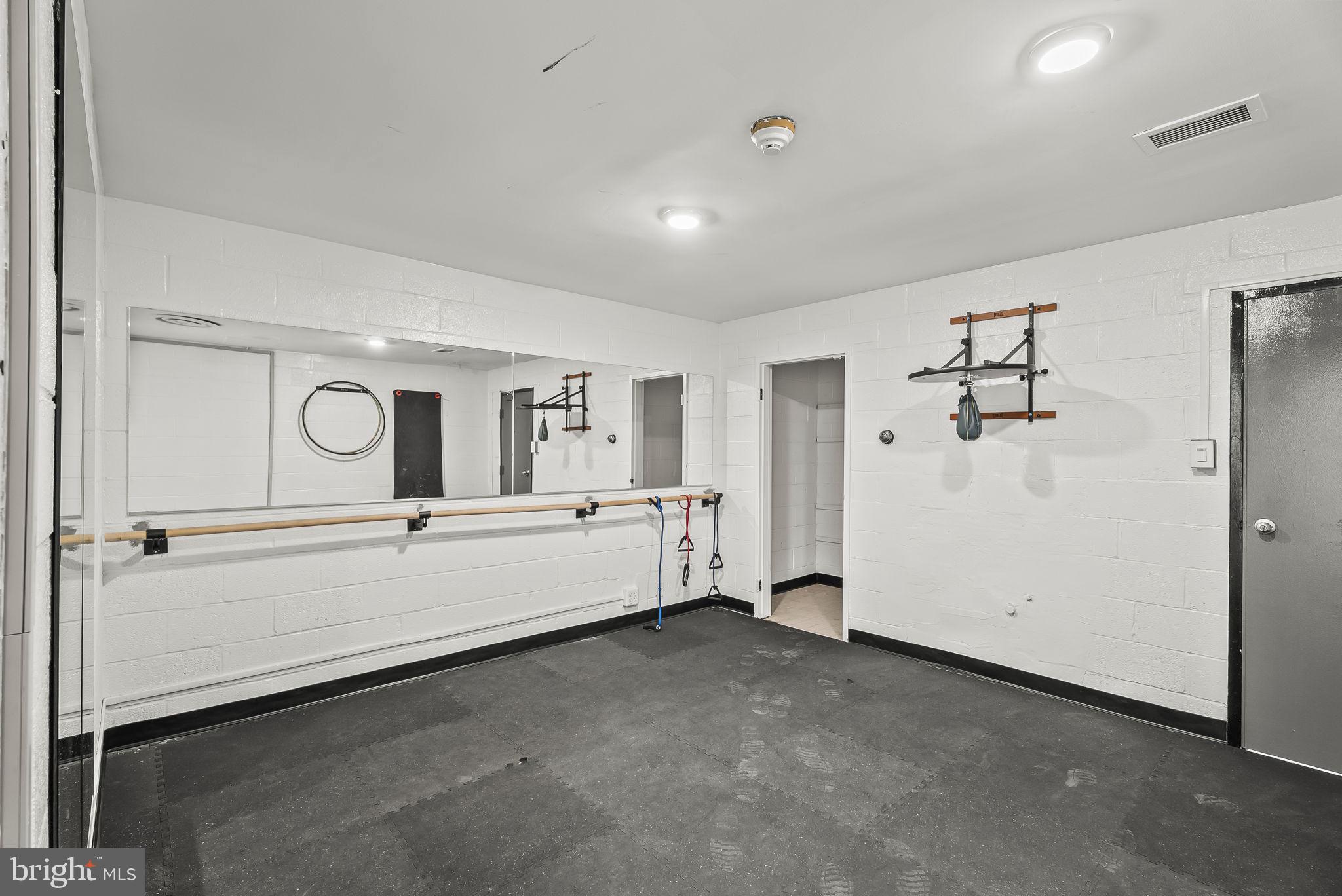 THE FOUNTAINS - Residential Lease