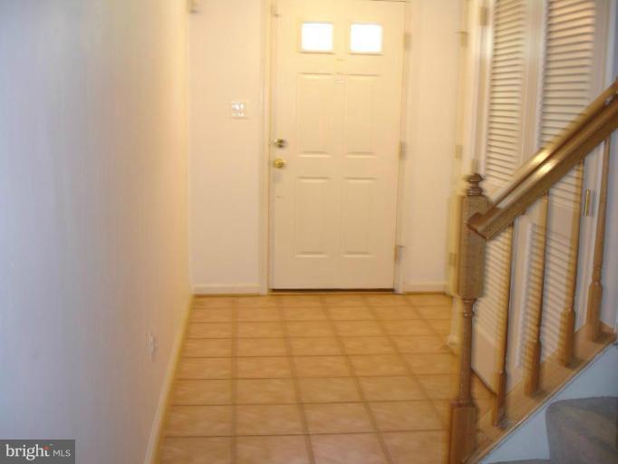 CLOVERLEAF TOWNHOMES - Residential Lease