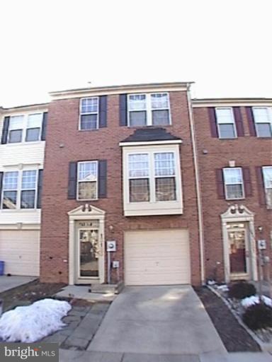 CLOVERLEAF TOWNHOMES - Residential Lease