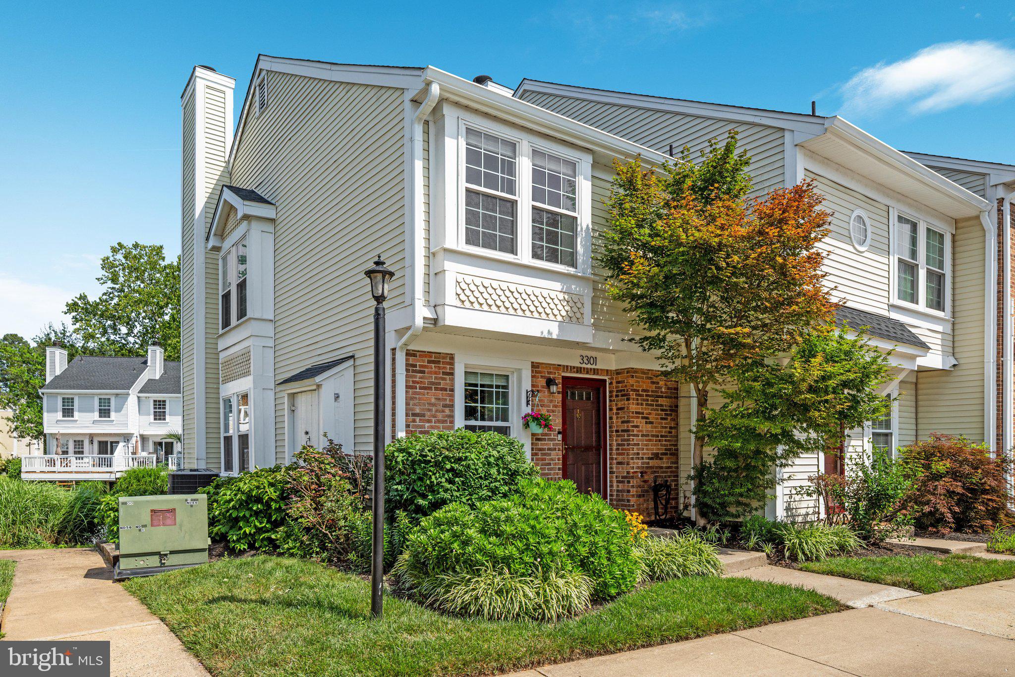 3301 LAKESIDE VIEW DRIVE 2-1