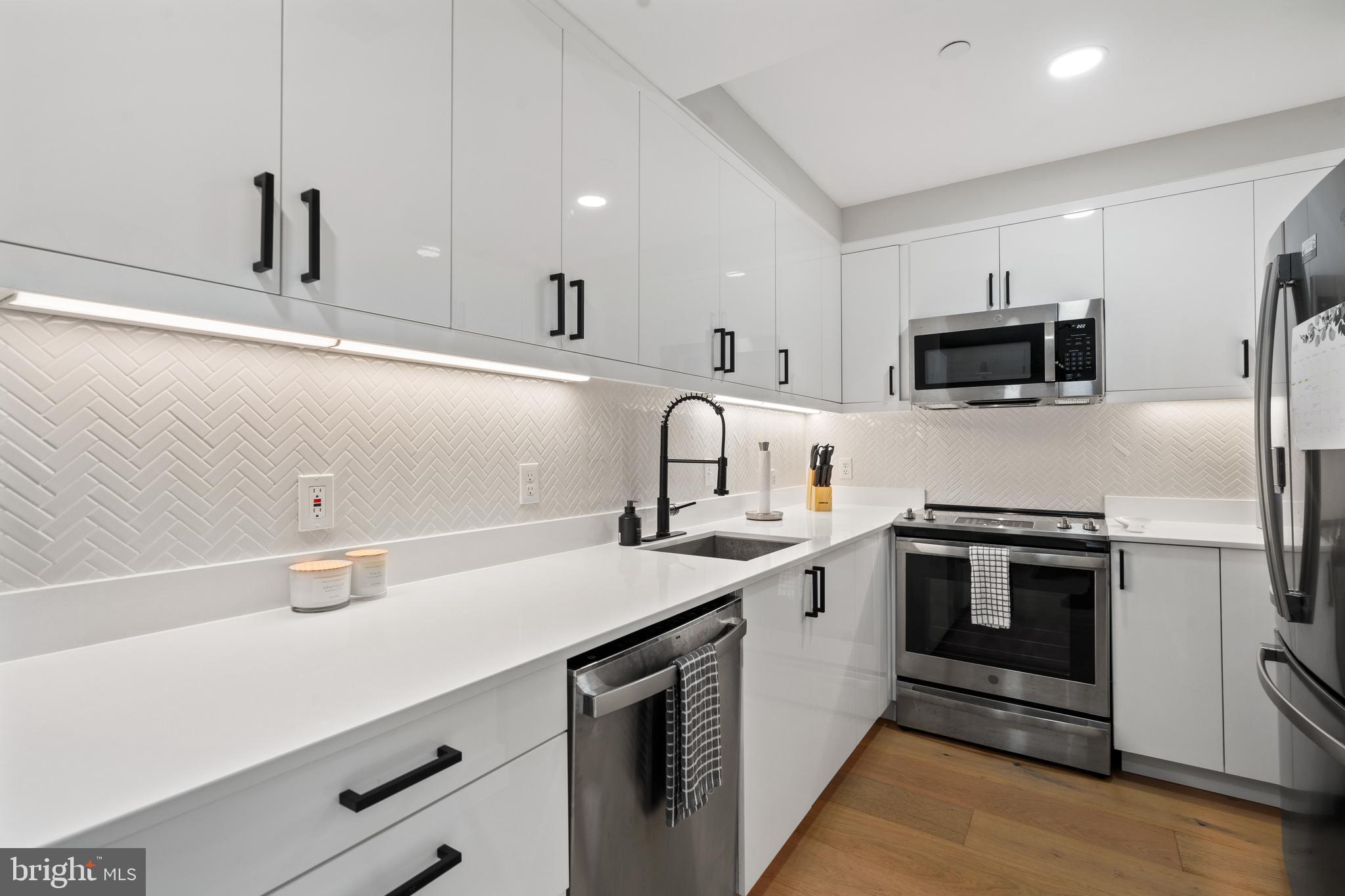 919 12TH STREET NE A305