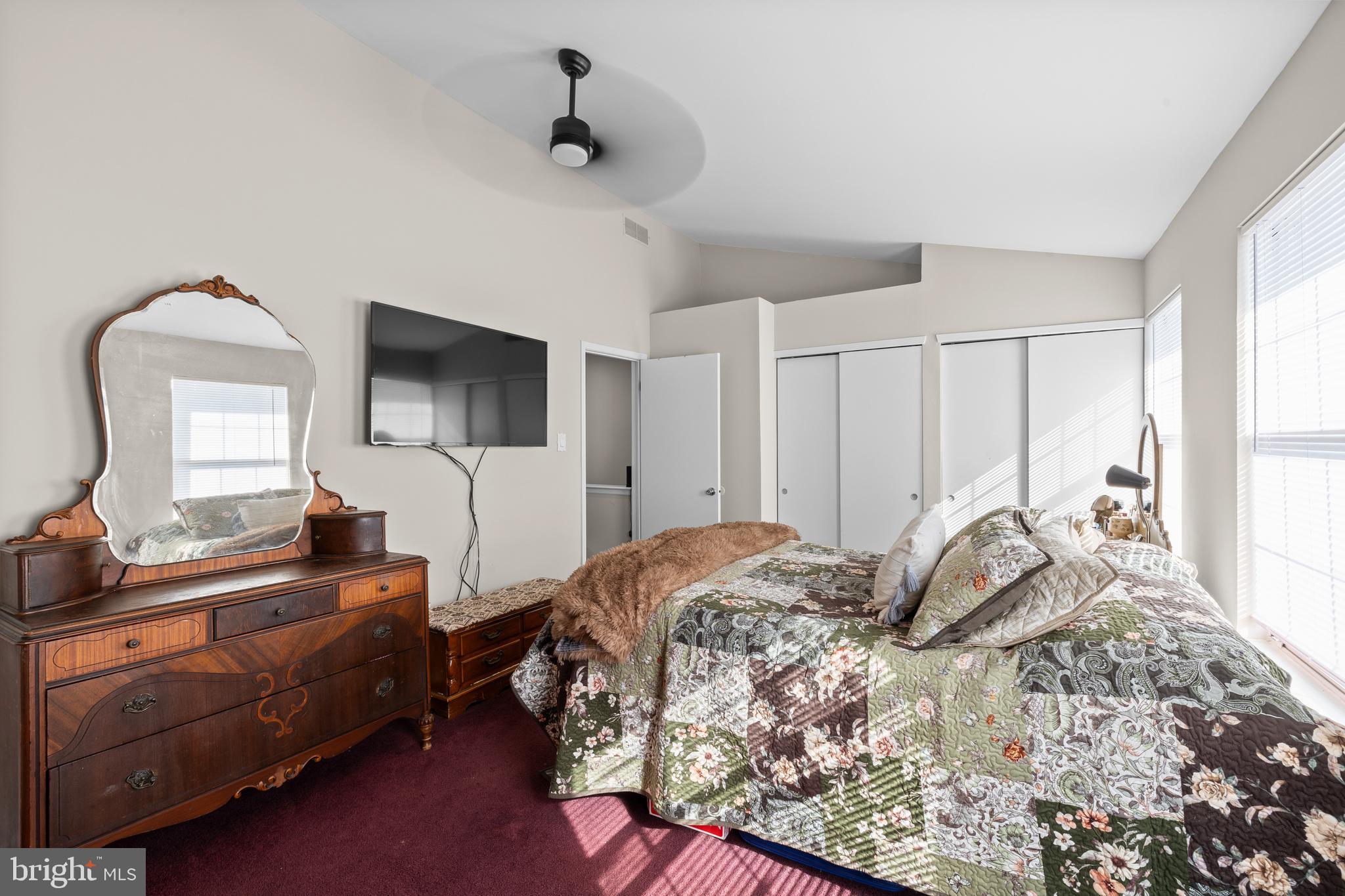 MAPLE HILL - Residential