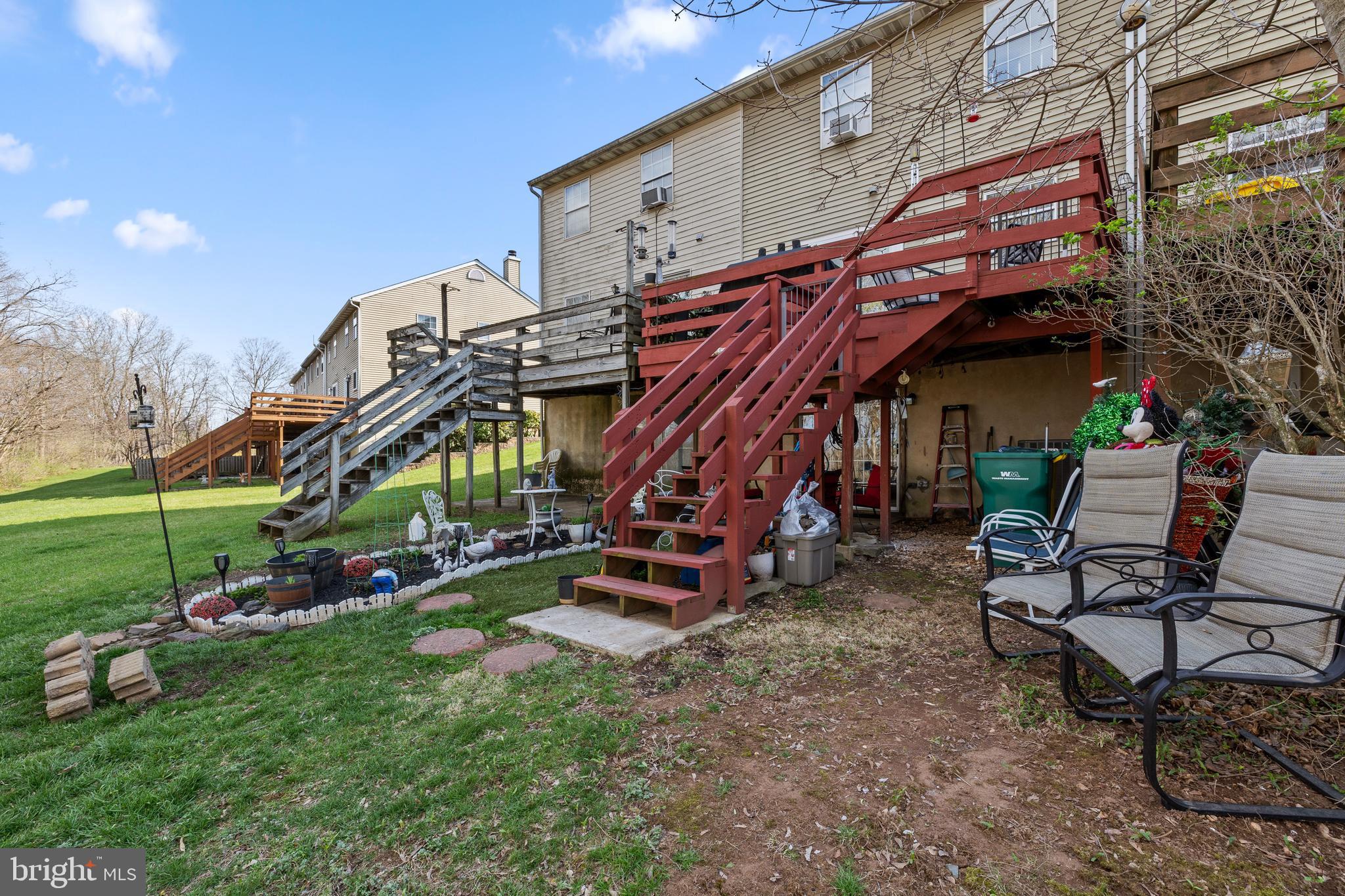 MAPLE HILL - Residential