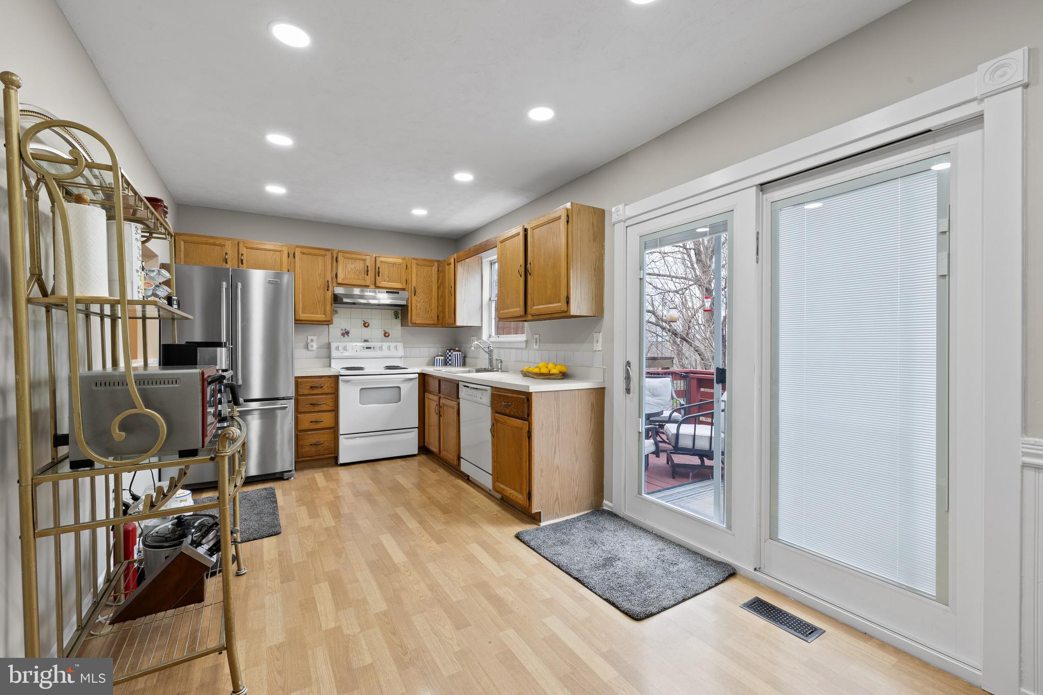 MAPLE HILL - Residential