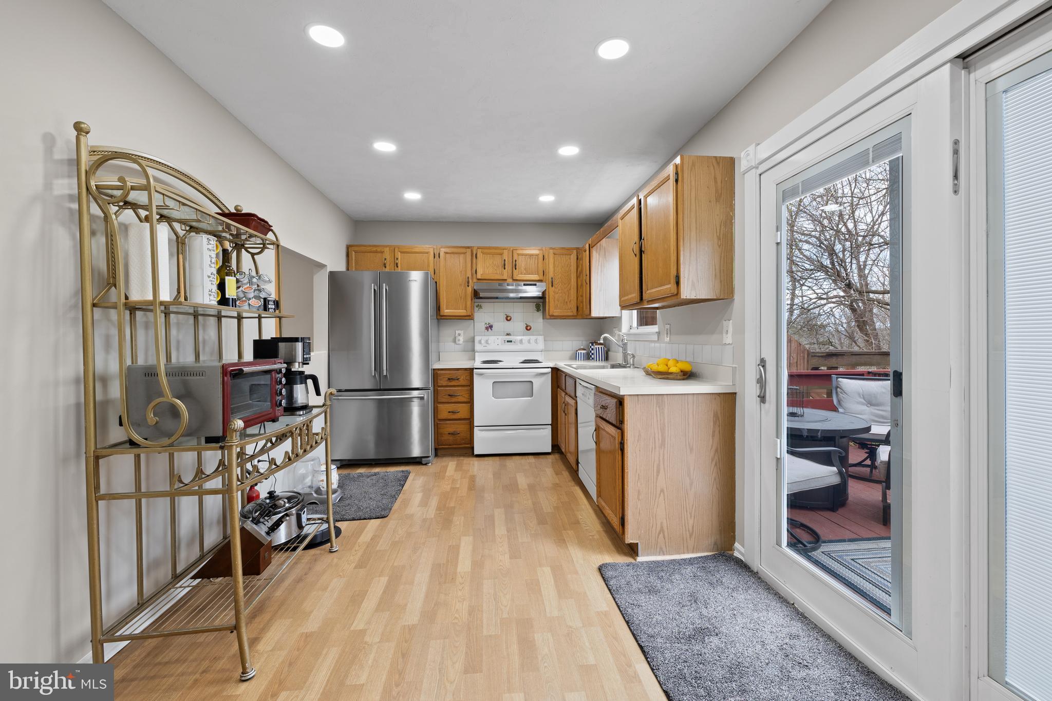 MAPLE HILL - Residential