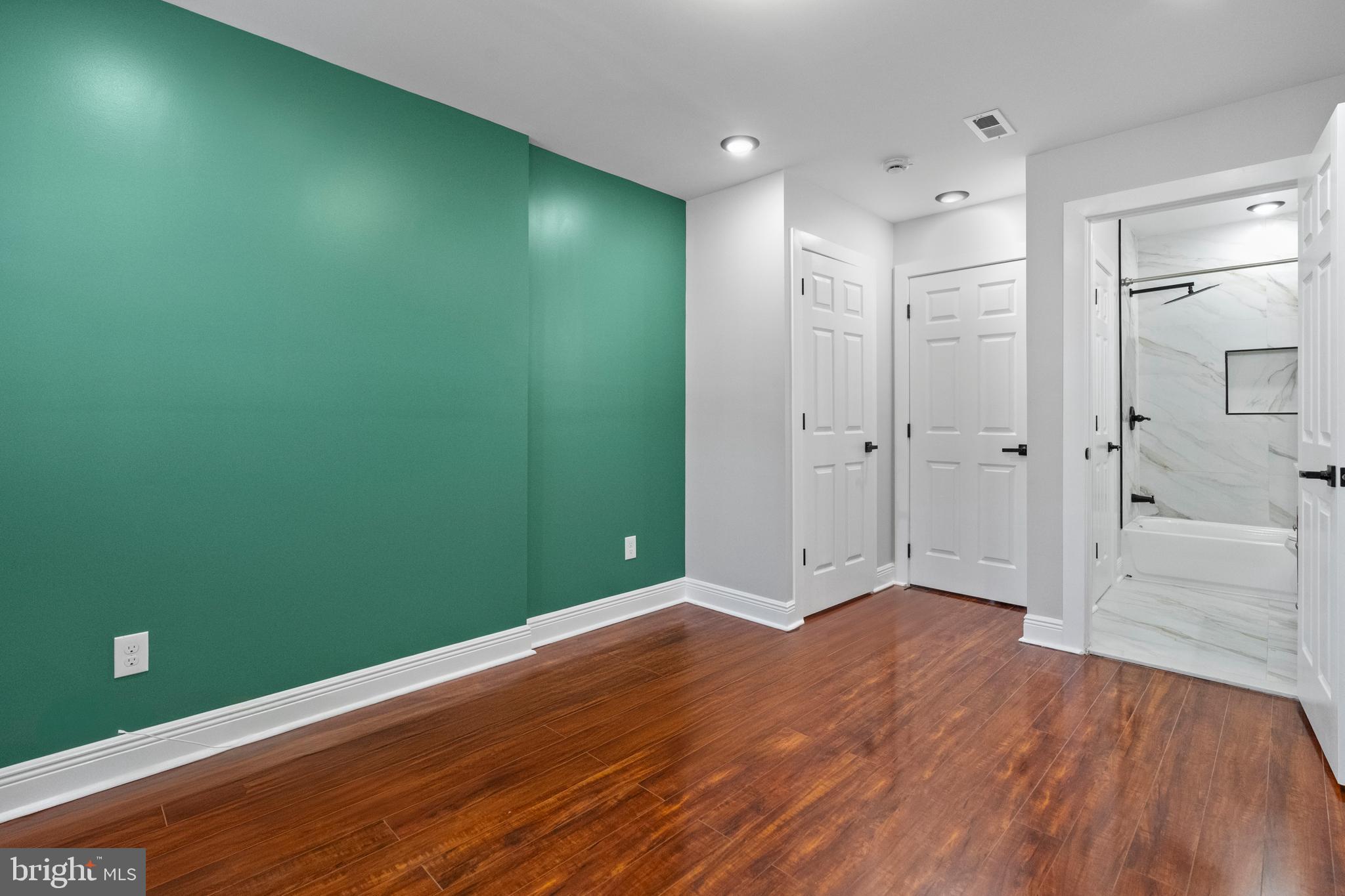MCELDERRY PARK - Residential