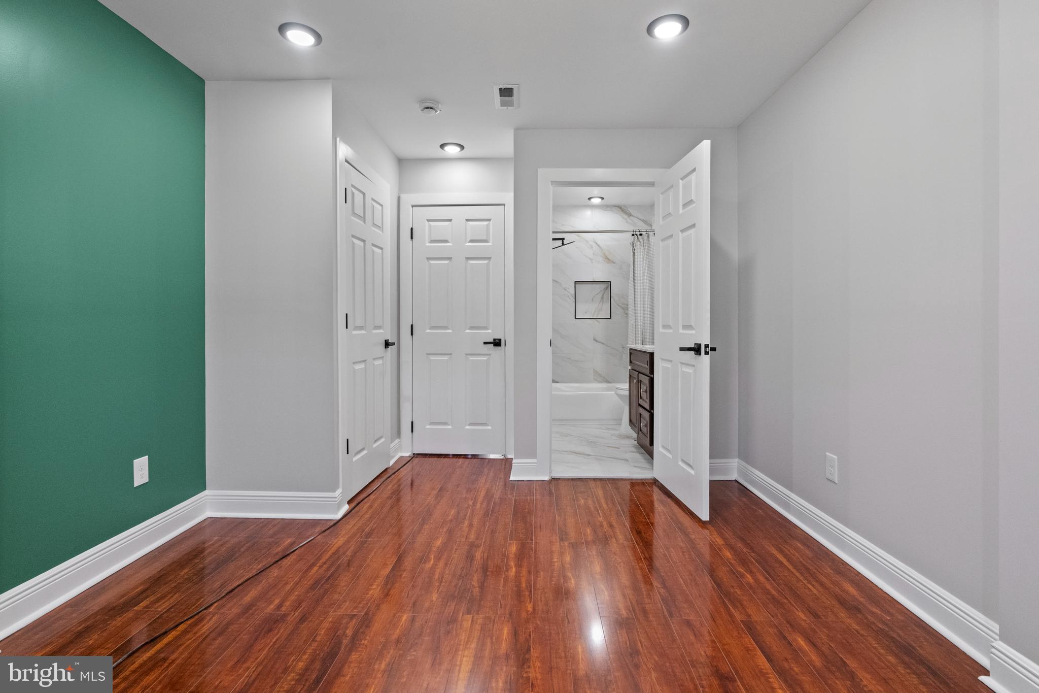 MCELDERRY PARK - Residential