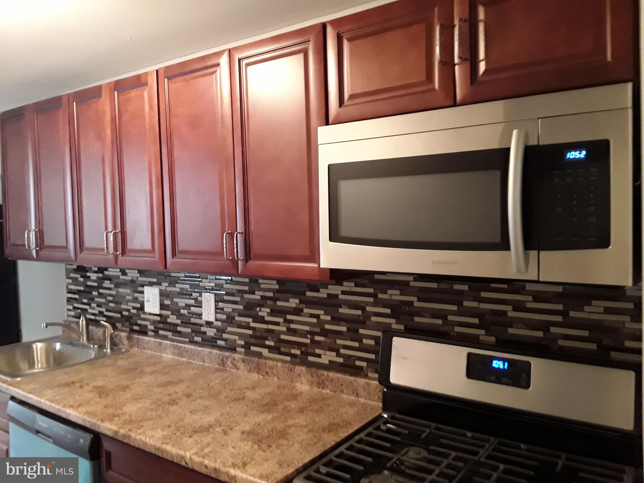 5818 WOODCREST AVENUE