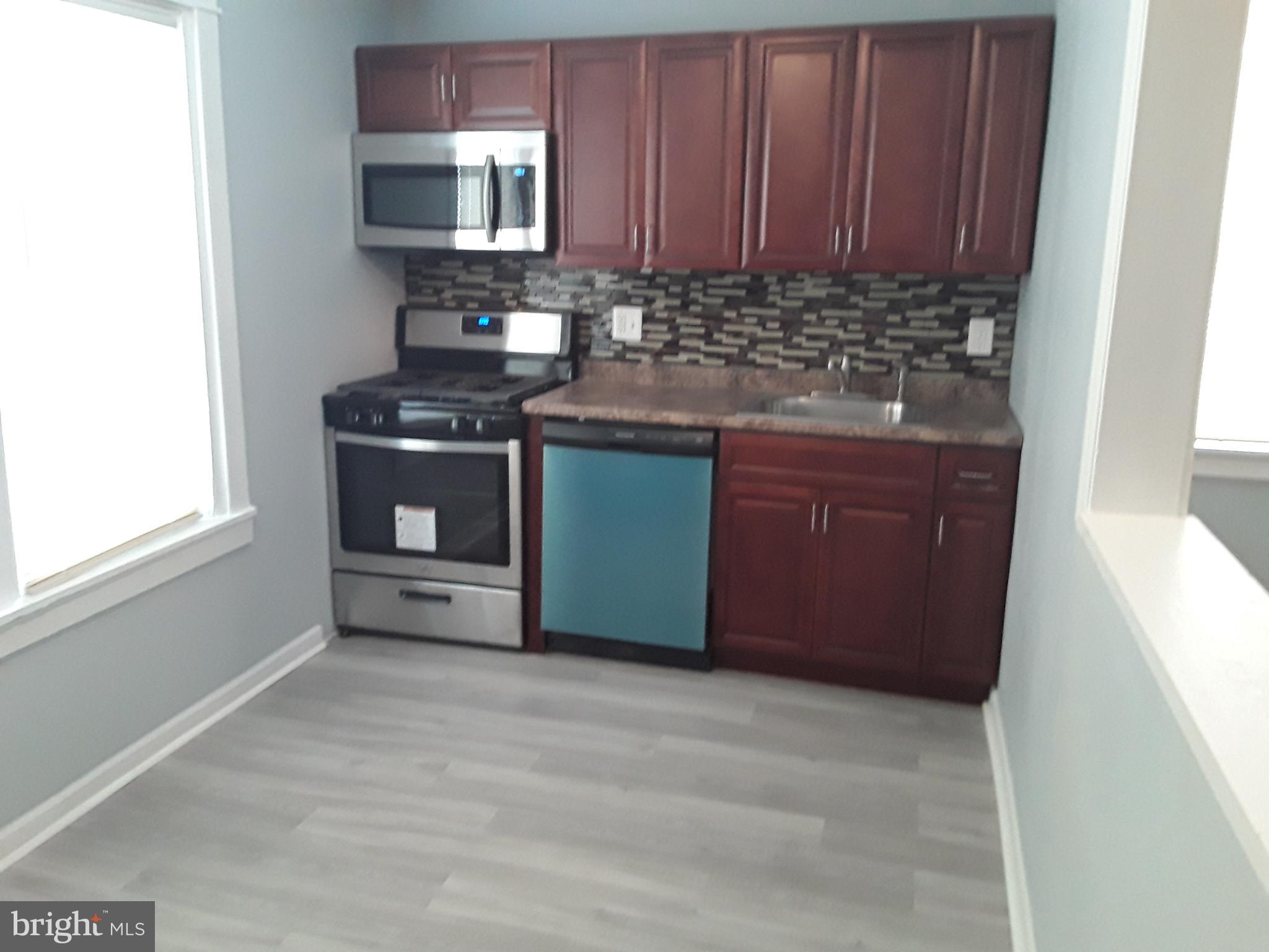 5818 WOODCREST AVENUE