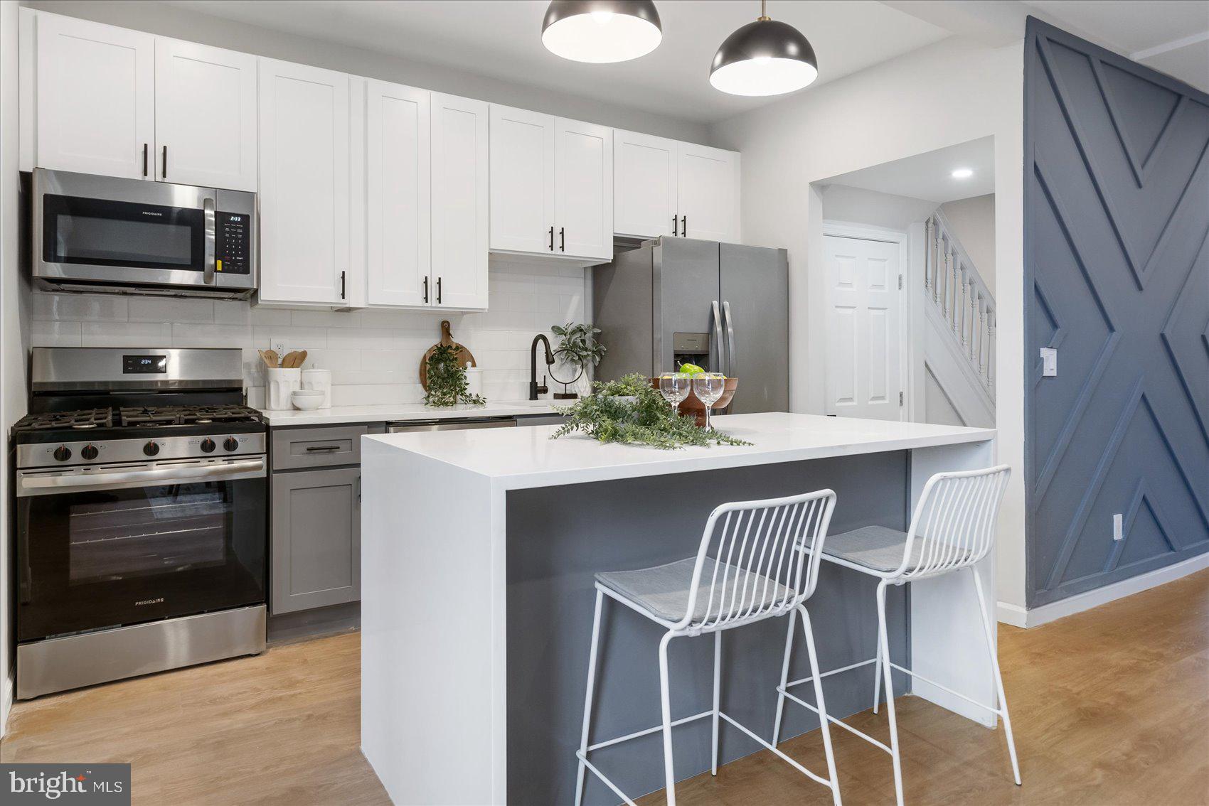 WAVERLY - Residential