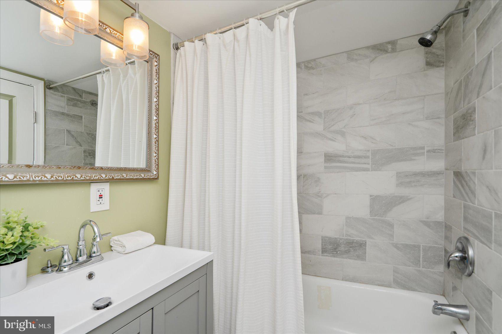 WAVERLY - Residential