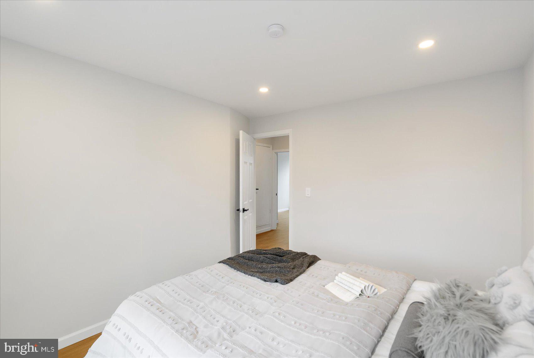 WAVERLY - Residential