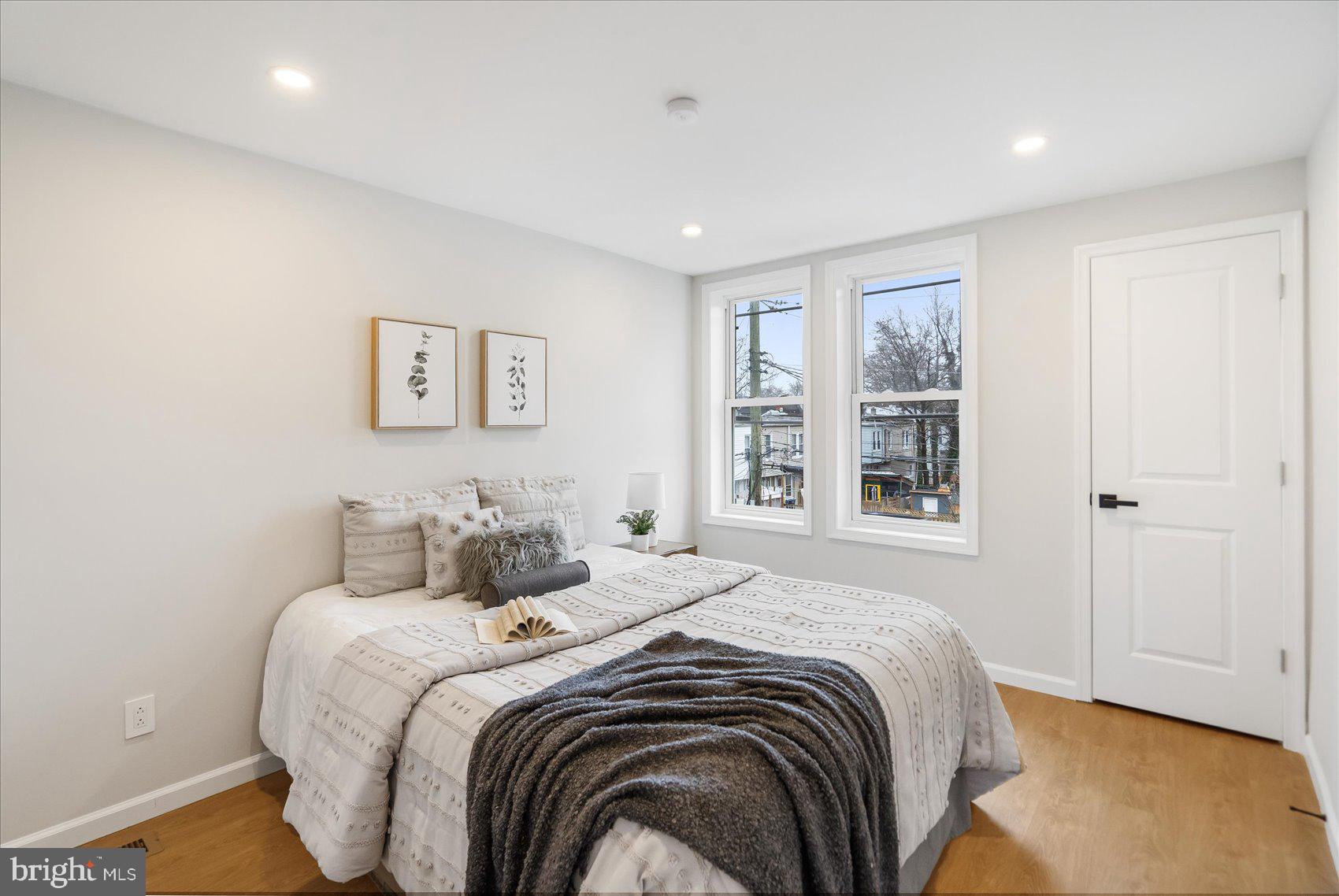 WAVERLY - Residential