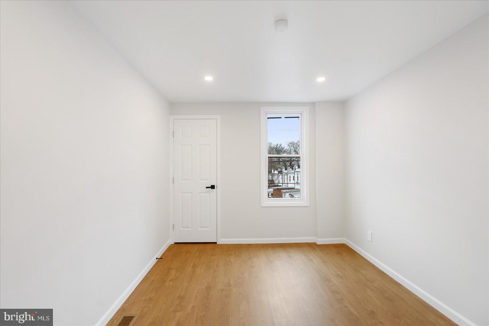 WAVERLY - Residential