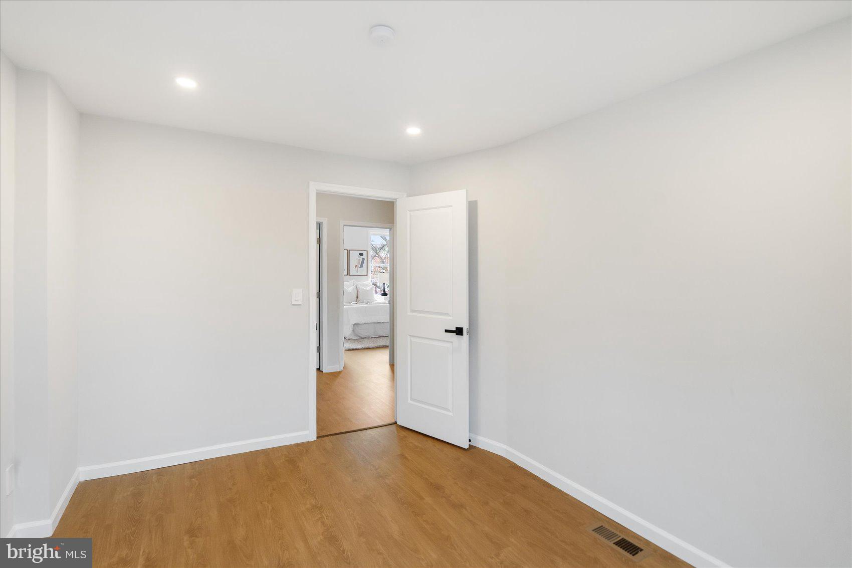 WAVERLY - Residential