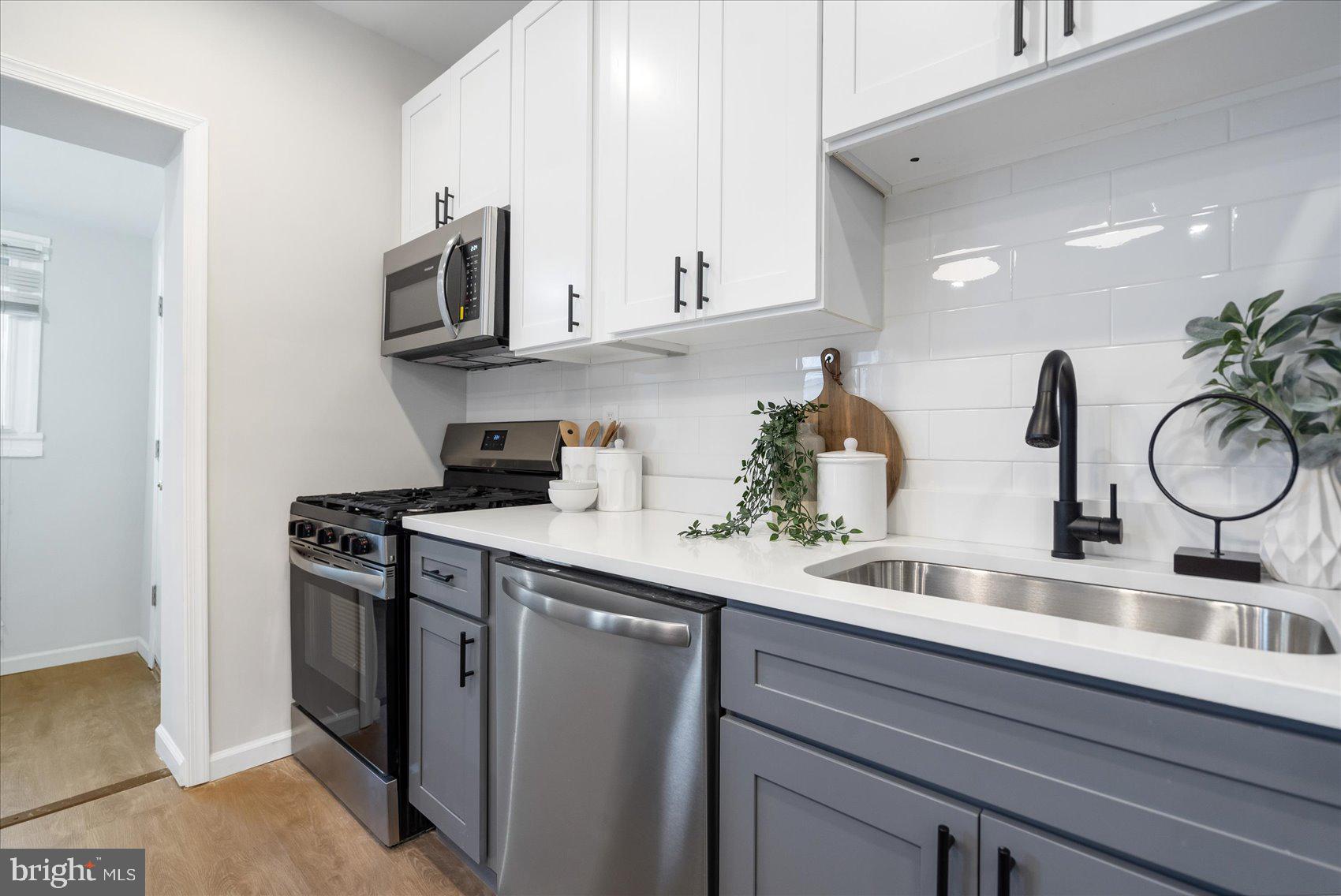 WAVERLY - Residential