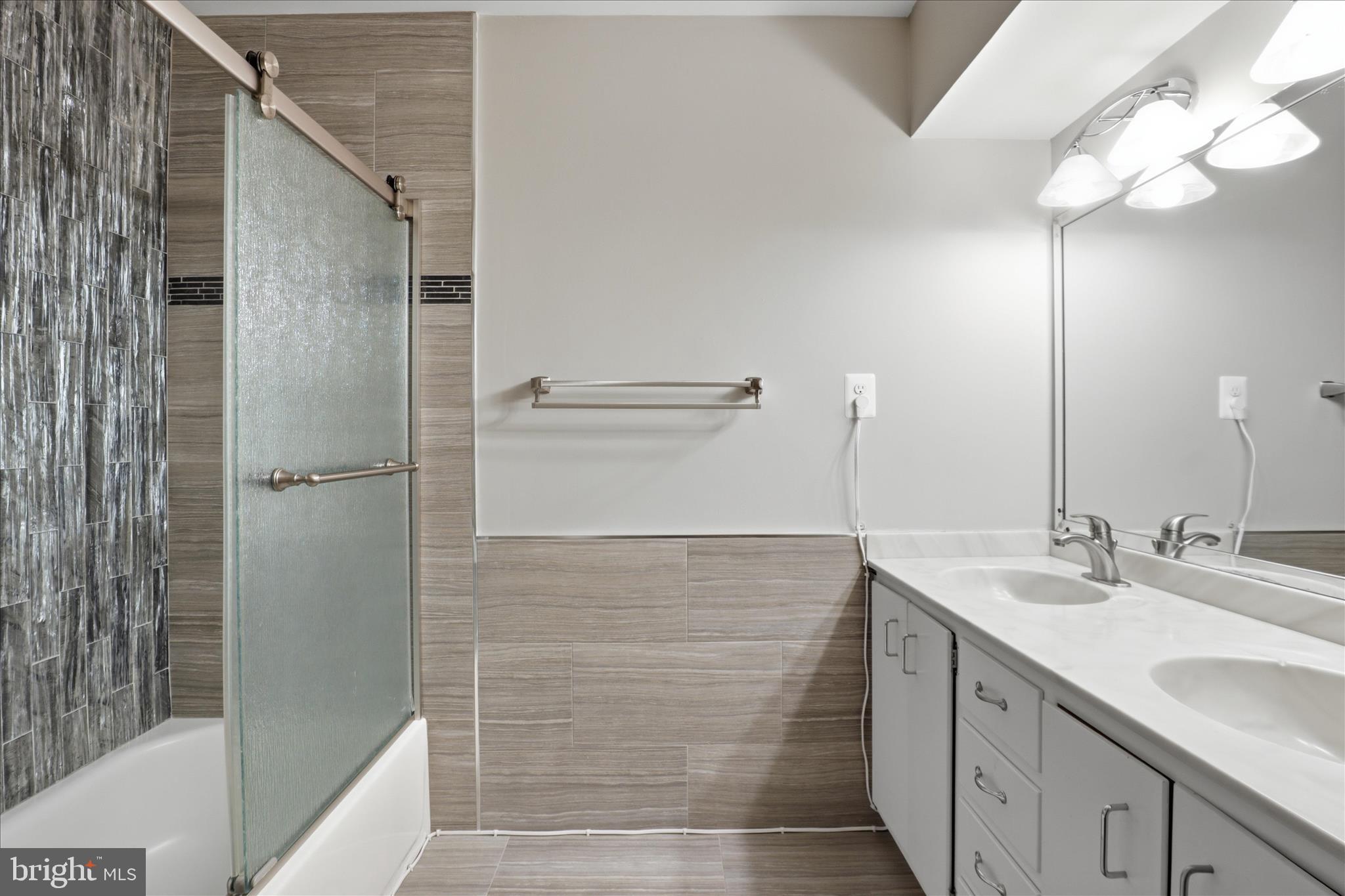 BOUNDBROOK - Residential